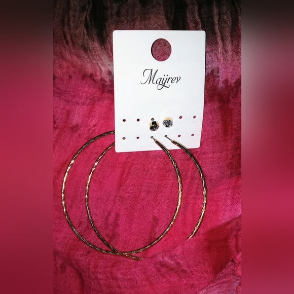 Mayrev Stylish Women's Large Hoops and a Pair of Studs Earrings - Picture 3 of 4